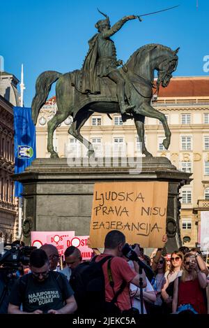 Manifestazione a favore del libero aborto su richiesta nella piazza centrale di Zagabria, Croazia Foto Stock