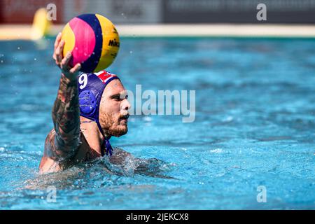 BUDAPEST, UNGHERIA - GIUGNO 27: Jerko Marinic Kragic di Croazia durante i campionati mondiali FINA Budapest 2022 1/8 Finals match tra Georgia e Croazia il 27 Giugno 2022 a Budapest, Ungheria (Foto di Albert ten Hove/Orange Pictures) Foto Stock