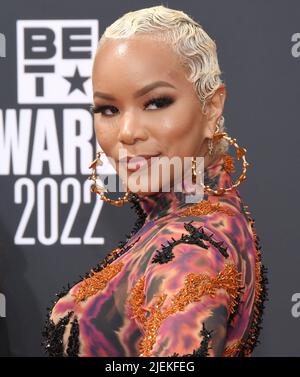 Los Angeles, Stati Uniti. 26th giugno 2022. LeToya Luckett arriva al BET Awards 2022 che si tiene al Microsoft Theatre di Los Angeles, CA domenica 26 giugno 2022. (Foto di Sthanlee B. Mirador/Sipa USA) Credit: Sipa USA/Alamy Live News Foto Stock