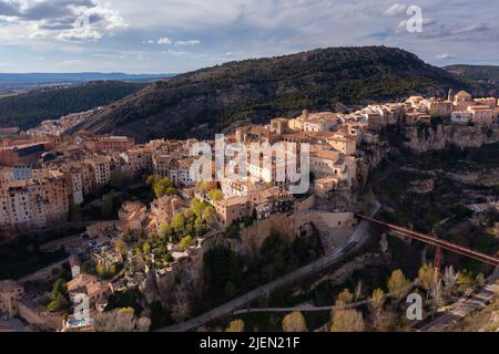 Vista dal drone della città spagnola Cuenca Foto Stock