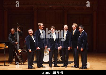 Concerto per 40th anni dei King's Singers presso la Cadogan Hall, Sloane Terrace, Londra, Regno Unito. 30 Apr 2008 Foto Stock