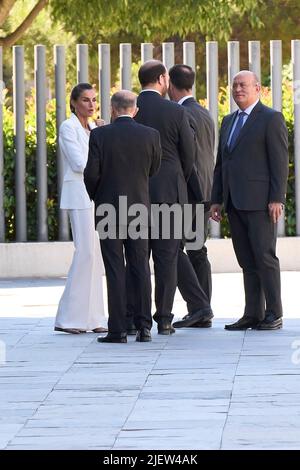 Pozuelo de Alarcon, Madrid, Spagna. 28th giugno 2022. Regina Letizia di Spagna Visita al Centro di Assistenza, accoglienza e rinvio dei rifugiati ucraini presso il Centro di formazione per la sicurezza sociale il 28 giugno 2022 a Pozuelo de Alarcon, Spagna (Credit Image: © Jack Abuin/ZUMA Press Wire) Foto Stock