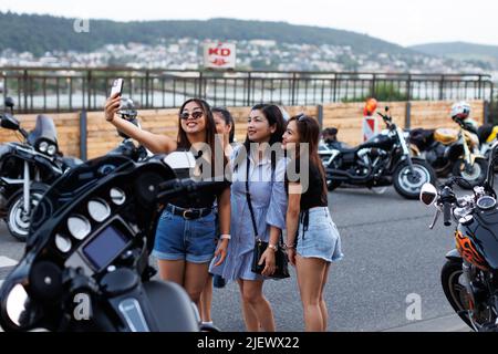 Magic Bikes Rudesheim, uno dei più grandi eventi Harley Davidson d'Europa nella regione patrimonio mondiale della Valle del Reno. Harley & vintage bike rally, Germania Foto Stock