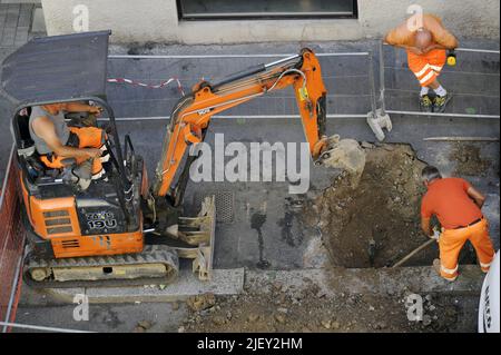 - Milano, cortile - Milano, cantiere stradale Foto Stock