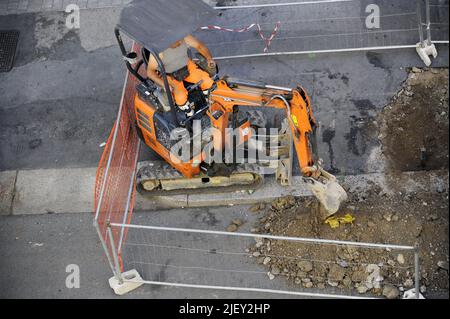 - Milano, cortile - Milano, cantiere stradale Foto Stock