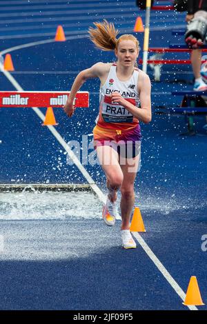 26-6-2022: Giorno 3 le donne 's 3000 m Steeplechase - finale PRATT Aimee VENDITA HARRIERS MANCHESTER 2nd posto in 9:49,32 al Muller UK Athletics Championships MANCHESTER REGIONAL ARENA – MANCHESTER Foto Stock