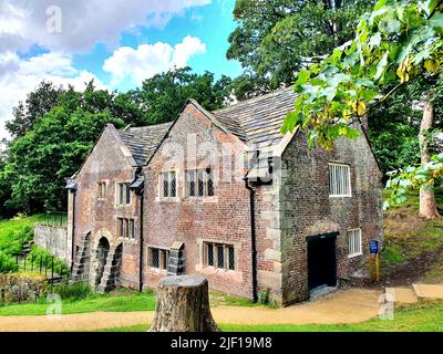 Fotografia di vecchi edifici inglesi architettura mulino ad acqua mulino ad acqua Dunham massey manchester inghilterra regno unito Foto Stock