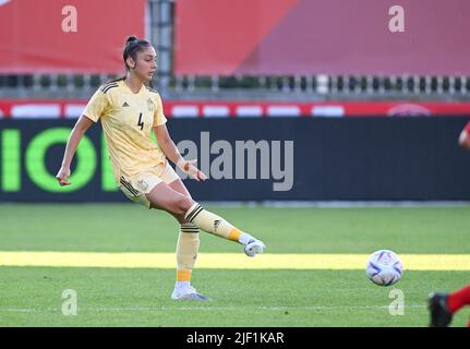 Amber Tysiak del Belgio ha ritratto in azione durante la partita amichevole tra la squadra nazionale belga di calcio femminile The Red Flames e la squadra nazionale femminile di calcio del Lussemburgo, a Lier, martedì 28 giugno 2022. BELGA FOTO DAVID CATRY Foto Stock