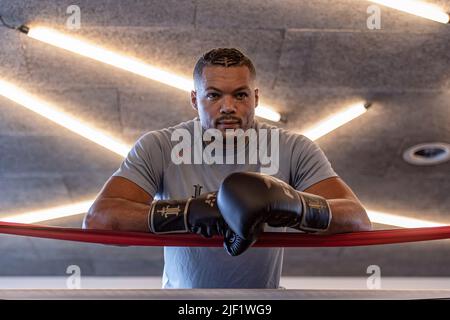 LONDRA, REGNO UNITO. 28th Giu, 2022. Durante Frankwarren presenta - Joe Joyce Media Workout alla palestra Secret Boxing Gym martedì 28 giugno 2022 a LONDRA (solo per uso editoriale, licenza richiesta per uso commerciale. Nessun utilizzo nelle scommesse, nei giochi o nelle pubblicazioni di un singolo club/campionato/giocatore.) Credit: Taka G Wu/Alamy Live News Foto Stock