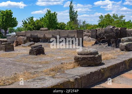 Rovine della Cattedrale di Zvartnots . È patrimonio mondiale dell'UNESCO a Yerevan, Armenia Foto Stock