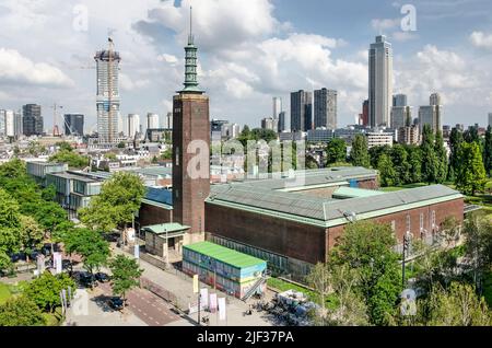 Rotterdam, Paesi Bassi, 24 giugno 2022: Vista aerea del museo Boymans, chiuso per lavori di ristrutturazione nel prossimo futuro Foto Stock