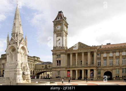 Birmingham Museum & Art Gallery e il Chamberlain Memorial , Regno Unito, Inghilterra, Birmingham Foto Stock