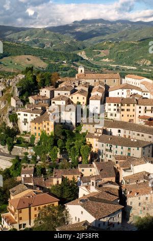 Villaggio di montagna Pennabilli, Italia, Emilia Romagna, Pennabilli Foto Stock