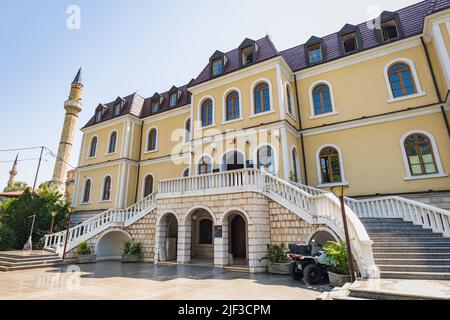 Pristina, Kosovo - Giugno 2022: Museo del Kosovo a Pristina, Repubblica del Kosovo. Il Museo del Kosovo è il Museo Nazionale del Kosovo Foto Stock