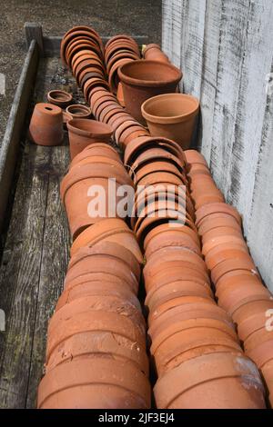 Collezione di vasi di terracotta Foto Stock