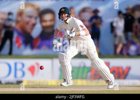 Galle, Sri Lanka. 29th giugno 2022. Steve Smith dell'Australia corre tra i wickets durante la 1st giornata della partita di cricket di prova 1st tra Sri Lanka e Australia al Galle International Cricket Stadium di Galle il 29th giugno 2022. Viraj Kothalwala/Alamy Live News Foto Stock