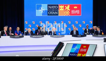 Madrid, Spagna. 29th giugno 2022. La prima sessione di lavoro del vertice della NATO a Madrid. Credit: Bernd von Jutrczenka/dpa/Alamy Live News Foto Stock