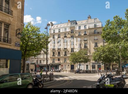 Vecchi edifici parigini, architettura haussmanniano, Parigi Francia. Foto Stock