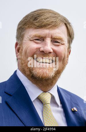 2022-06-29 15:56:06 GRAZ - re Willem-Alexander pone al Uhrturm della fortezza di Schlossberg. A Graz, la coppia reale conclude la visita statale di tre giorni in Austria. ANP SEM VAN DER WAL uscita paesi bassi - uscita belgio Foto Stock