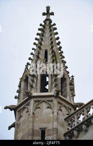 Dettagli gotici della Basilica Saint Nazaire all'interno della cité a Carcassonne Foto Stock