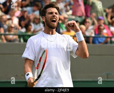 Londra, GBR. 29th giugno 2022. London Wimbledon Championships Day 3 29/06/2022 Cameron Norrie (GBR) festeggia come vince il secondo round Match Credit: Roger Parker/Alamy Live News Foto Stock