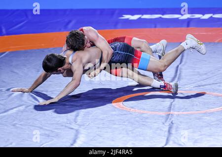 Matteo Pellicone, Roma, 29 giugno 2022, Suren Aghajanyan (ARM) vs Dimitri Khachidze (GEO) GR 60kg nel corso dei Campionati europei U20 - Wrestling Foto Stock