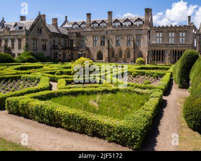 Giardino del nodo a Newstead Abbey Nottinghamshire Regno Unito casa ancestrale di Lord Byron Foto Stock