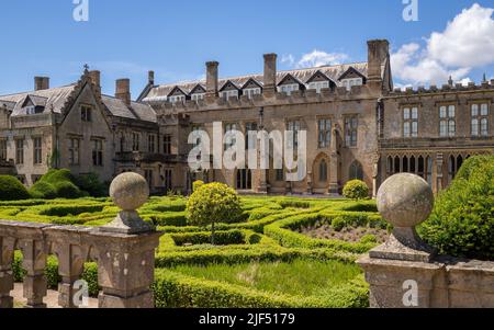 Giardino del nodo a Newstead Abbey Nottinghamshire Regno Unito casa ancestrale di Lord Byron Foto Stock