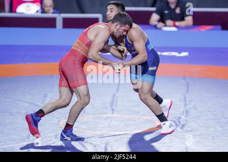 Roma, Italia. 29th giugno 2022. Ruslan Abdiie (UKR) vs Hamza Sertacanli (SWE) GR 82kg nel corso dei Campionati europei U20, Wrestling a Roma, Italia, Giugno 29 2022 Credit: Independent Photo Agency/Alamy Live News Foto Stock