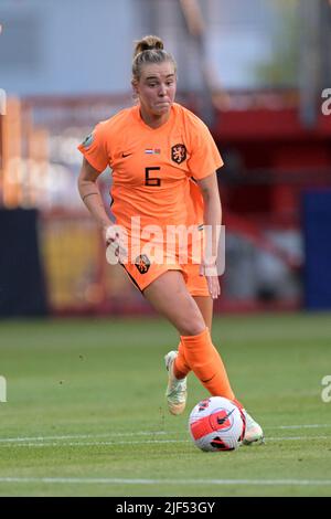 Enschede - Jill Roord of Holland Women durante la partita di qualificazione della Coppa del mondo femminile tra Paesi Bassi e Bielorussia allo Stadio De Grossch teste il 28 giugno 2022 a Enschede, Paesi Bassi. ANP GERRIT VAN COLOGNE Foto Stock