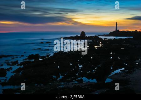 Faro di Pigeon Point al tramonto vicino a Pescadero, California, USA Foto Stock