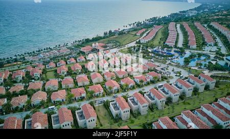 18 giugno 2022: La scena del 5 stelle centara mirage resort a Mui NE nella città di Phan Thiet, provincia di Binh Thuan, Vietnam Foto Stock