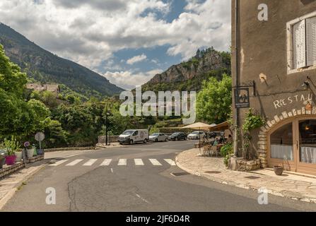 Caffetteria e ristorante a Sainte-Enimie, Gorges du Tarn, Occitania, Francia Foto Stock