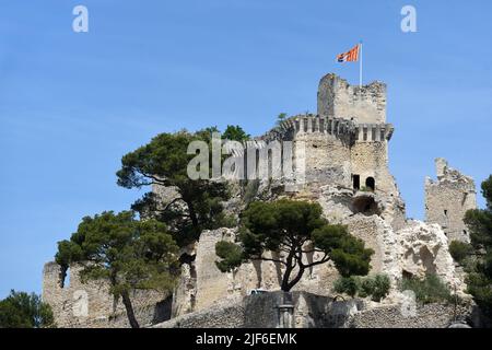 Château de Boulbon (c Mn-c Oray) o Boulbon Chateau, Fort, Fortezza o Castello Bouches-du-Rhone Provenza Francia Foto Stock