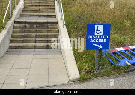 Tunbridge Wells Hospital, Pembury, vicino a Royal Tunbridge Wells, Kent, Regno Unito. Parte del Maidstone e Tunbridge Wells NHS Trust - scale fino al visito Foto Stock