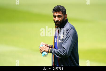 L'India Jasprit Bumrah, durante una sessione di reti all'Edgbaston Stadium, Birmingham. Data foto: Giovedì 30 giugno 2022. Foto Stock