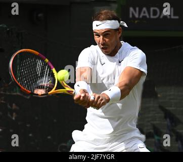 Londra, GBR. 30th giugno 2022. London Wimbledon Championships Day 4 30/06/2022 Rafa Nadal (ESP) seconda partita. Credit: Roger Parker/Alamy Live News Foto Stock