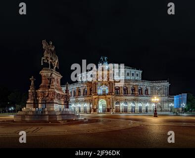 Il teatro dell'opera Semper, Dresda, Germania Foto Stock