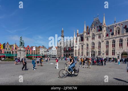 L'edificio della Corte Provinciale in Piazza del mercato, Bruges. Belgio. Foto Stock