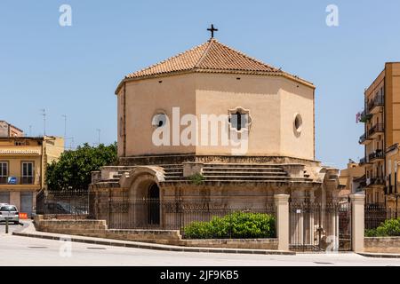 L'ottagonale Basilica del 17c Santuario Santa Lucia al Sepolcro a Siracusa, Sicilia, Italia. Ospita la tomba di Santa Lucia, il santo patrono della città Foto Stock
