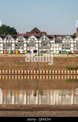 Case a graticcio sulla pista ciclabile dell'Elba, saline-Elbhaeuser, a 130 metri uno dei più lunghi complessi a graticcio in Germania, Schoenebeck Foto Stock