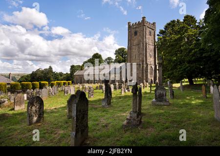 Chiesa di San Michele nella città rurale di Chagford, dartmoor, Devon, Regno Unito Foto Stock