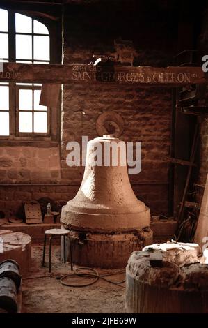 Francia, Manica, fonderia di campane Cornille-Havard a Villedieu-les-Poêles Foto Stock