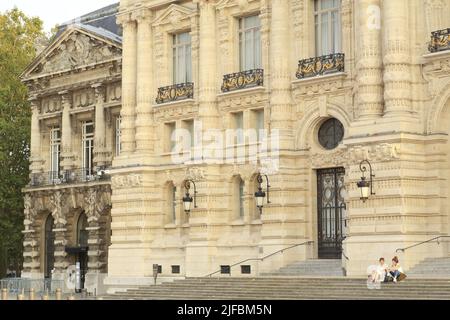 Francia, Nord, Roubaix, Grand-Place, Hôtel de Ville costruita tra il 1907 e il 1911 dagli architetti Ernest Thibeau e Victor Laloux Foto Stock