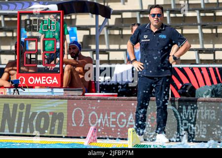 BUDAPEST, UNGHERIA - LUGLIO 1: Allenatore capo Thodoros Vlachos di Grecia durante i campionati mondiali FINA Budapest 2022 incontro semifinale tra Italia e Grecia il 1 Luglio 2022 a Budapest, Ungheria (Foto di Albert ten Hove/Orange Pictures) Foto Stock