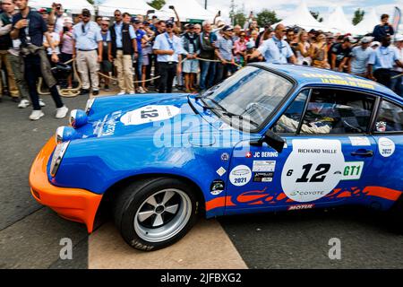 Le Mans, Francia. 01st luglio 2022. 12 FLORIN (FR),Porsche 911 Carrera RS 3,0 / 1974 , azione durante il le Mans Classic 2022 dal 30 giugno al 3 luglio 2022 sul circuito des 24 Heures du Mans, a le Mans, Francia - Foto Julien Delfosse / DPPI Credit: DPPI Media/Alamy Live News Foto Stock