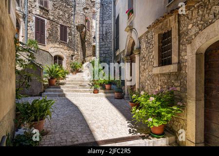 Vista panoramica a Bassiano, bellissima cittadina in provincia di Latina, Lazio, Italia. Foto Stock