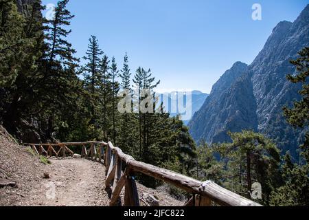 Sentiero escursionistico attraverso la gola di Samaria sull'isola greca di Creta Foto Stock