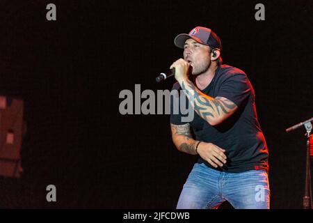 Milwaukee, Stati Uniti. 30th giugno 2022. Michael Ray al Summerfest Music Festival il 30 giugno 2022, a Milwaukee, Wisconsin (Photo by Daniel DeSlover/Sipa USA) Credit: Sipa USA/Alamy Live News Foto Stock