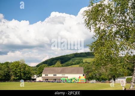 Un partito giubilare del villaggio tenuto nella sala del villaggio a Bronwydd vicino a Carmarthen in Galles. Foto Stock